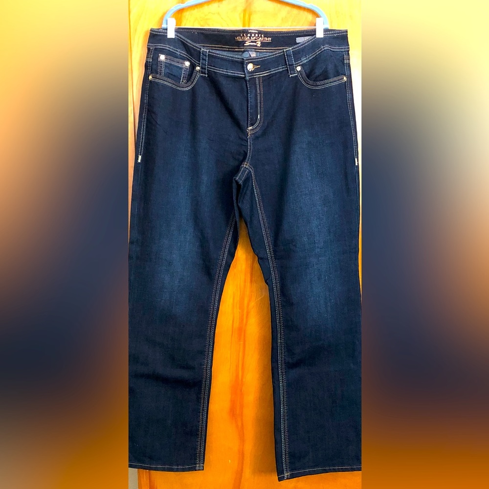 Women’s dark rinse jeans never been worn
